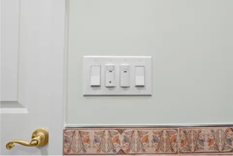 Traditional Bathroom Remodel with Custom Tile Detail — photo 7