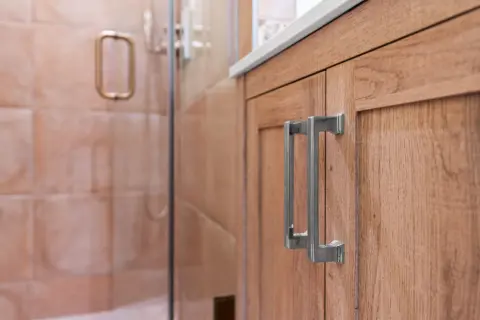 Traditional Bathroom Remodel with Custom Tile Detail — photo 13