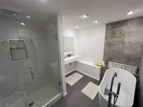 Modern Minimalist Bathroom Remodel — photo 2