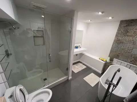Modern Minimalist Bathroom Remodel — photo 3