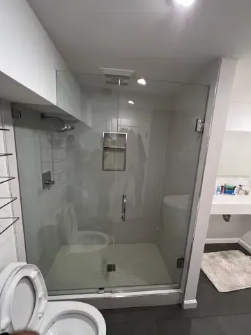 Modern Minimalist Bathroom Remodel — photo 7