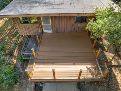 Mountain Cabin Deck & Backyard Basketball Court — photo 3