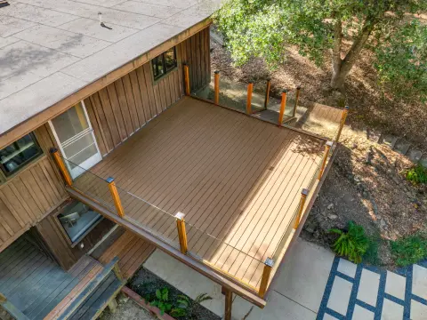 Mountain Cabin Deck & Backyard Basketball Court — photo 5