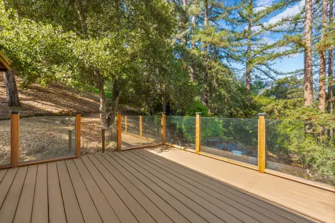 Mountain Cabin Deck & Backyard Basketball Court — photo 12