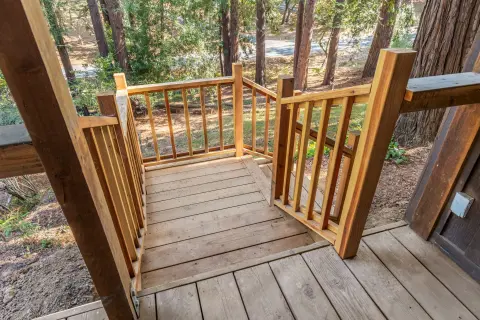 Mountain Cabin Deck & Backyard Basketball Court — photo 16