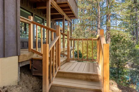 Mountain Cabin Deck & Backyard Basketball Court — photo 17
