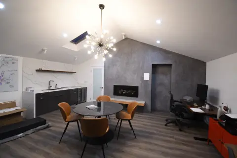 Garage Conversion to Modern Office Studio — photo 3