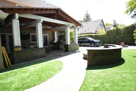 Backyard Firepit & Covered Outdoor Living Room — photo 9