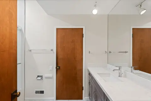 Mid-Century Modern Kitchen & Bathroom Remodel — photo 2