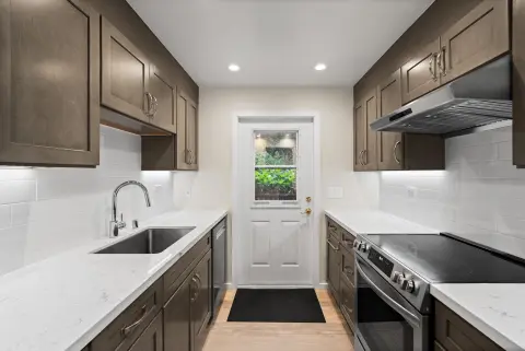 Mid-Century Modern Kitchen & Bathroom Remodel — photo 15